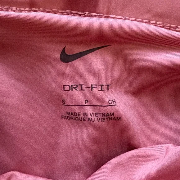 NWT Nike Women's One Dri-FIT High-Waisted 3" Brief-Lined Printed Shorts. - Picture 7 of 8